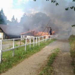 Ve Vojslavice na Pelhřimovsku hořela stodola