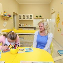 Z výtěžku plesu se pro děti opravila ambulance v jihlavské nemocnici