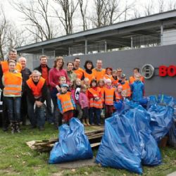 Zaměstnanci jihlavské firmy Bosch se zapojili do akce Čistá Vysočina