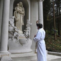 Žehnání opravené kapličky v Jihlavě přilákalo stovku lidí