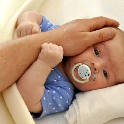 Suchý vzduch trápí miminka i dospělé