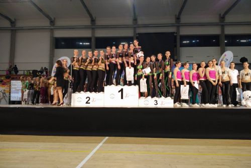 Obrázek - Juniorky z Fanatiku obhájily zlato na MČR v aerobiku a chystají se na mistrovství světa
