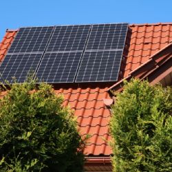 Solární versus fotovoltaické panely: jaké jsou mezi nimi rozdíly?