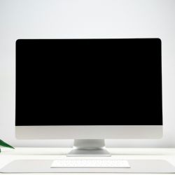 5 věcí, které jste na internetu nezkusili. Online kasino nebo směšné podcasty?