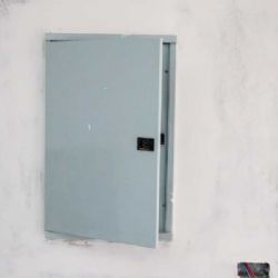 Jak se vyhnout chybám při instalaci revizních dvířek svépomocí?