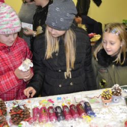 Čertíci a andělíčci ze Šatníku rozzářili očka desítkám dětí