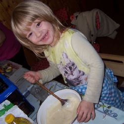 Neznámý dárce nechává dětem z Charitního domova za dveřmi jablka 