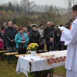 Svátek křehkých životů opět připomněla bohoslužba u Antonínova Dolu