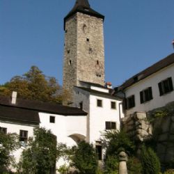 Hrad Roštejn čekají v roce 2017 změny