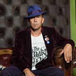 Will Johns vystoupí v Národním domě v Třebíči