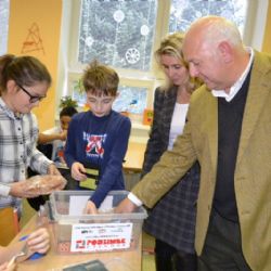 Šesťáci a sedmáci v Třešti budou stavět ze stavebnic od Podzimků