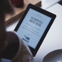 Vyšla povídková antologie Uchovej mou duši. Je zdarma ke stažení