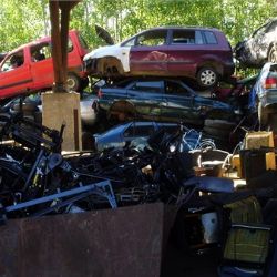 Za skladování autovraků pokuta přes 160 tisíc korun