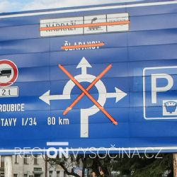 V Brodě uzavřeli kruhový objezd u kostela svaté Kateřiny