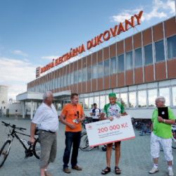 Peloton Na kole dětem se zastavil i v Dukovanech