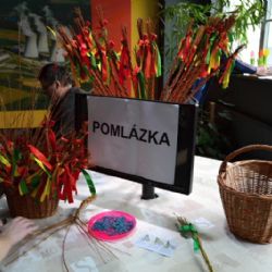 Zdobení perníkových vajíček a pletení pomlázek o víkendu v Infocentru Dukovany