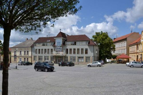 obrázek:Přibyslav zavedla unikátní dvouhodinové parkování zdarma