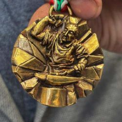 Zlatá a stříbrná sláva pro kováře z Vysočiny na italském bienále