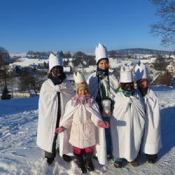 Tři králové vykoledovali na Žďársku tři miliony pro pomoc v nouzi