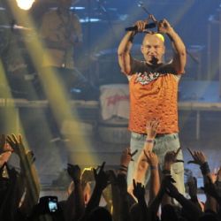 Z pódia létaly i kalhotky, Tři Sestry vystoupily na Ostrově