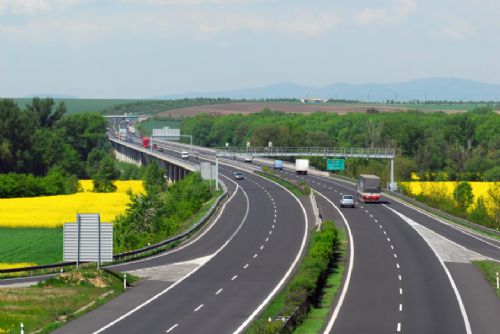 Foto: Elektronickou dálniční známku si koupilo už pět milionů motoristů