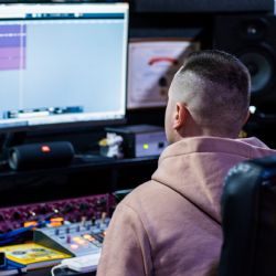 IT specialisté i řidiči. Programy ekonomické migrace pomáhají získat firmám pracovníky ze zahraničí