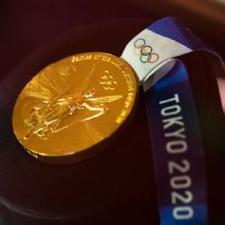 Zlatá medaile Lukáše Krpálka z letošní olympiády je vystavena v Národním muzeu