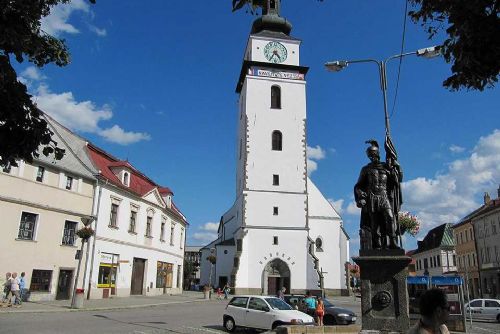 Foto: Velké Meziříčí revitalizuje památníky před oslavami konce války