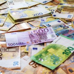 Česko rozebírá přijetí eura: Stabilita koruny versus evropská budoucnost