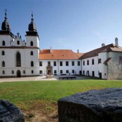 Podzimní cyklus přednášek v Třebíči: Od dolování po izraelské vykopávky