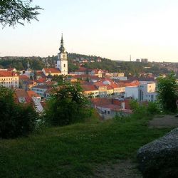 Z nápojových kartonů až po dveře: Ekologická inovace z Jihlavy