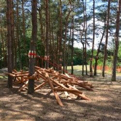 U hvězdárny v Třebíči je nové lanové hřiště pro děti