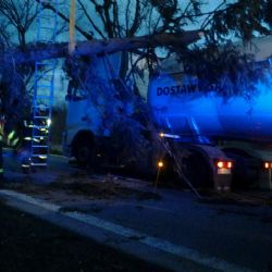 Dopravu po celé Vysočině komplikuje silný vítr