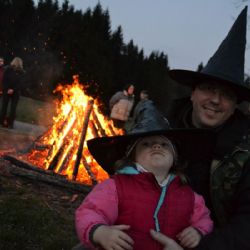 Pálení čarodějnic ve Zbilidech přineslo překvapení