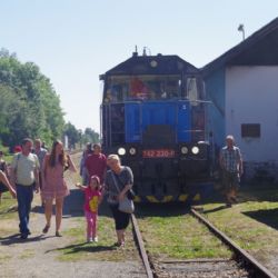 Oslavám na trati do Jemnice přálo počasí i zájem veřejnosti