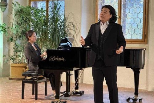 obrázek:Argentinský tenor Amaya Patricio ovládl prestižní operní soutěž Gabriely Beňačkové