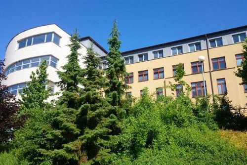 obrázek:Hejtman Kraje Vysočina představuje plán na novou halu pro infekční odpad