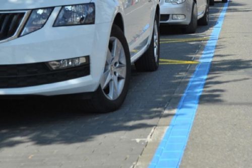 Foto: Jihlava zlepšuje parkování: Rozšiřuje zpoplatněné zóny a zavádí novou aplikaci a SMS platby