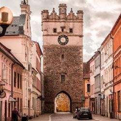 Rekonstrukce Brány Matky Boží: Spor o vzhled, možná referendum