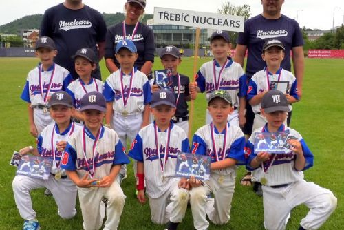 Obrázek - Nejmladší hráči Nuclears se zlatými medailemi z největšího turnaje pro děti do 8 let v Evropě, First Cupu.