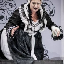 Horácké divadlo Jihlava má svou černobílou grotesku