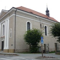  Kostel sv. Františka Serafínského v Golčově Jeníkově dostal nový kabát