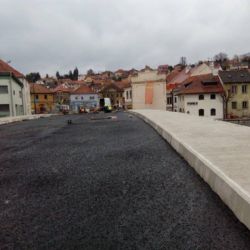 Podklášterský most v Třebíči se konečně otevře dopravě i pěším