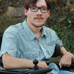 Rozběhněte se pro dobrou věc a podpořte koupi polohovací postele pro Vaška