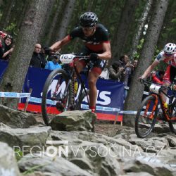 Short track zahájil závodním program světového poháru ve Vysočina Areně