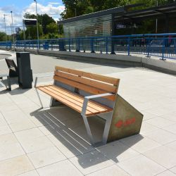 Třebíč je pátým městem s chytrou lavičkou